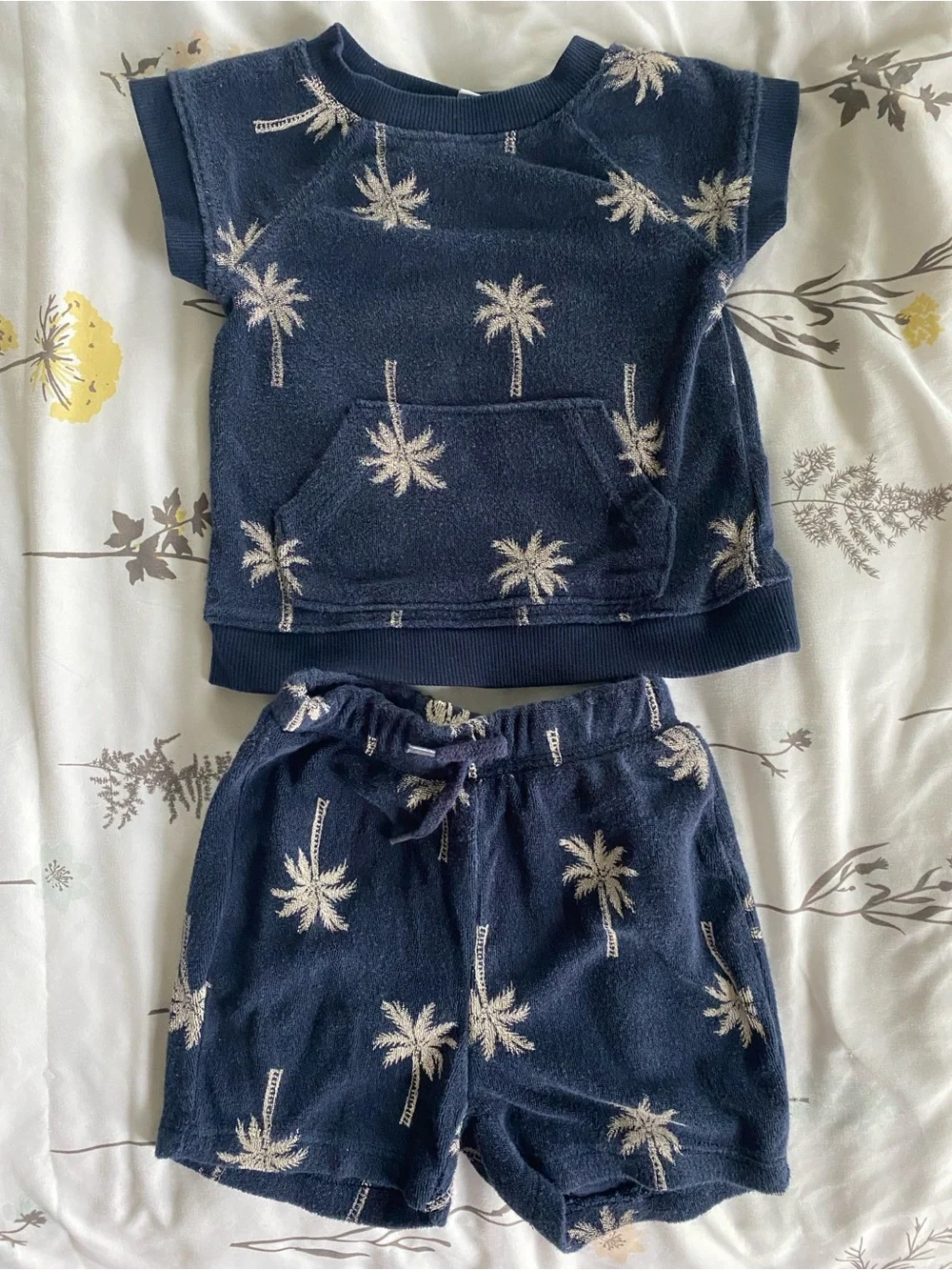 Old Navy Navy and White Palm Print Terry Cloth Set - 12-18M